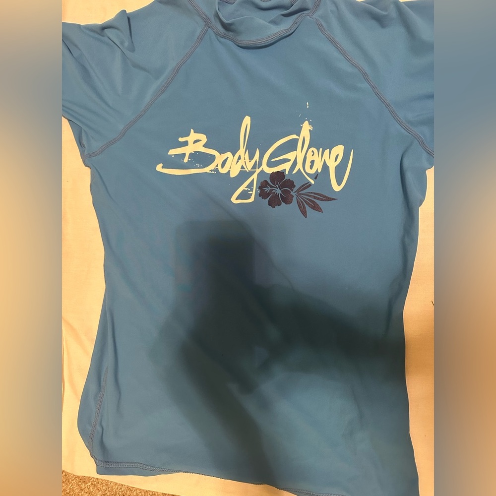 Body glove rash guard